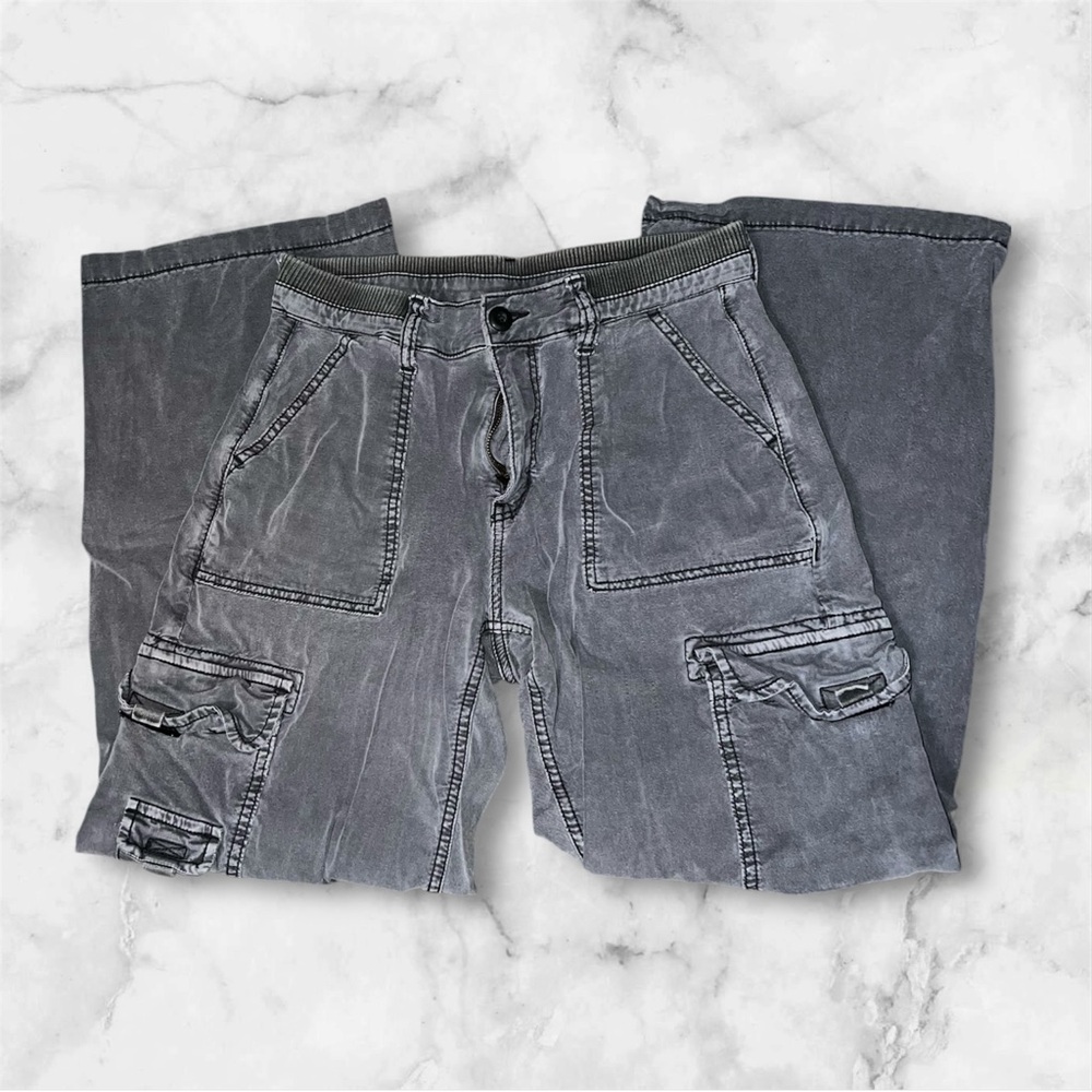 American Eagle Outfitters Gray Wide Leg Cargo Pants